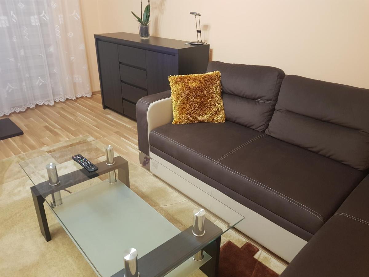 Kasprzaka 11a Apartment *